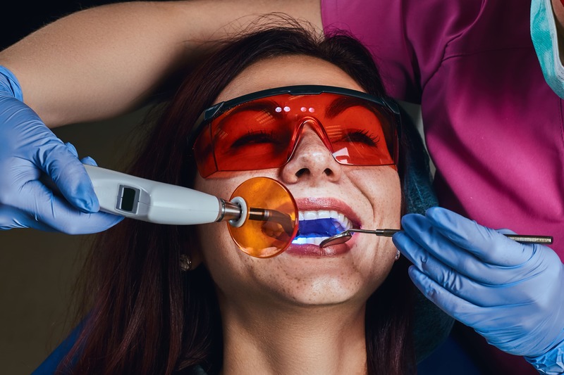 Blanqueamiento dental antes del verano: cómo saber si eres buen candidato  
